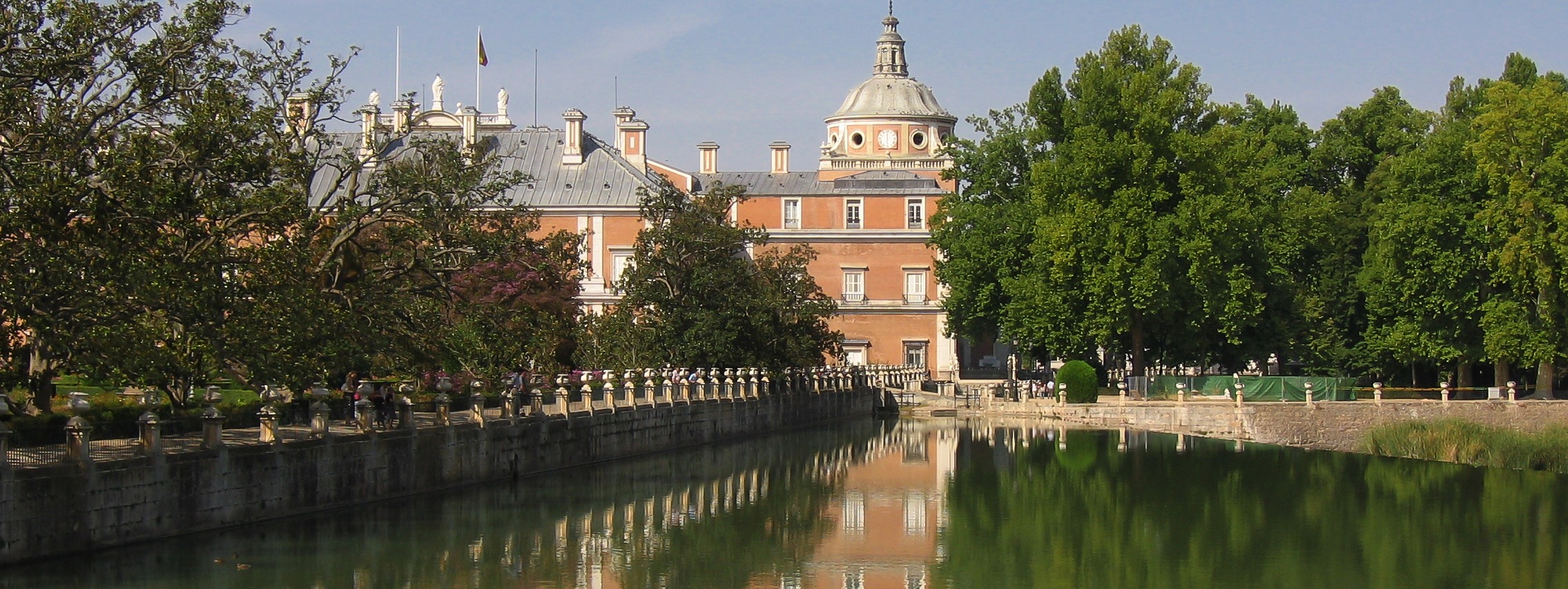 Vista del Palacio Real de Aranjuez y del río Tajo