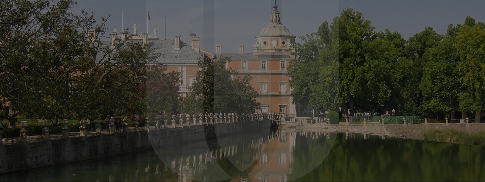 Vista del Palacio Real de Aranjuez y del río Tajo